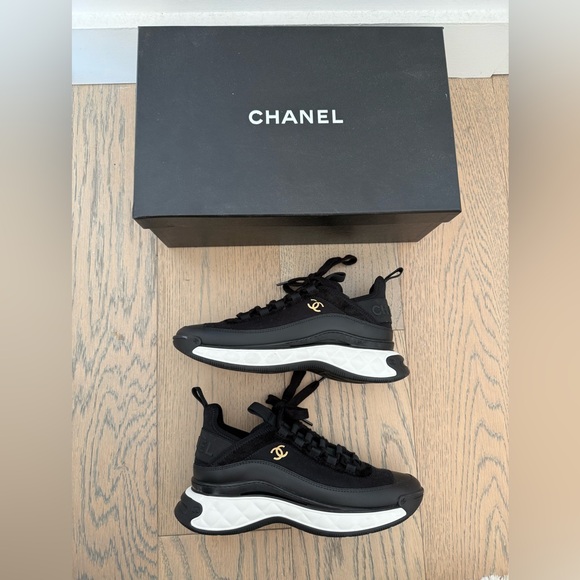 CHANEL Sneakers sz 38 - Picture 1 of 6